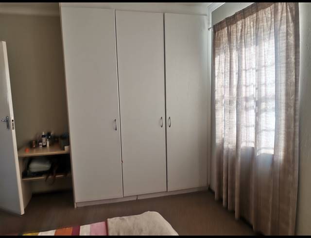 2 BEDROOM APARTMENT FOR SALE IN CLOVERDENE